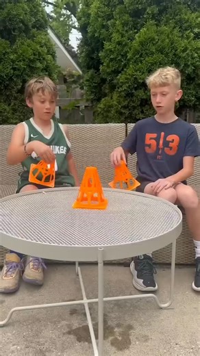 Colin official on Instagram: "Do it to win Colin vs Owen _ Colin challenge #challenge #colin"