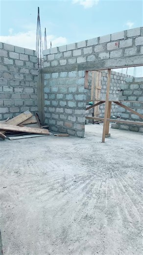 Fundamental Building Materials: Concrete and Wood Planks