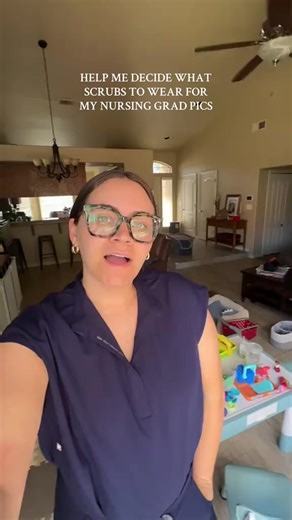 Choosing the Perfect Scrubs for Nursing Graduation Photos