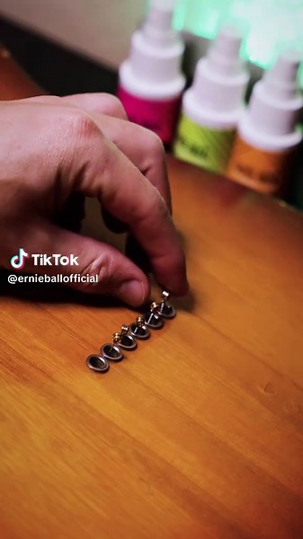 Our favorite string change sound you ask? The sound of a fresh pack of strings 😍