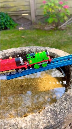 James and Percy crashed into Thomas! #thomasandfriends