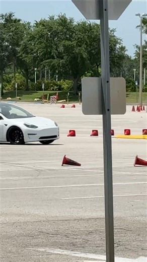 Can a Tesla Drift? #ev