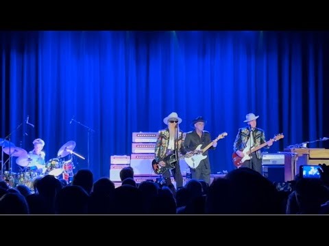Billy Gibbons - Sharp Dressed Man (Live)