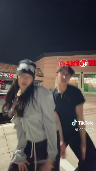 addictive dance 😛 w/@_anna_balls dc: @sadie