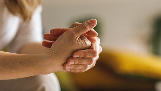 Is Cracking Your Knuckles Bad for You? A Doctor Weighs In Once and for All