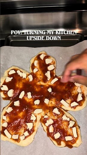 Eating a Demogorgon. 👹 #netflix #strangerthings