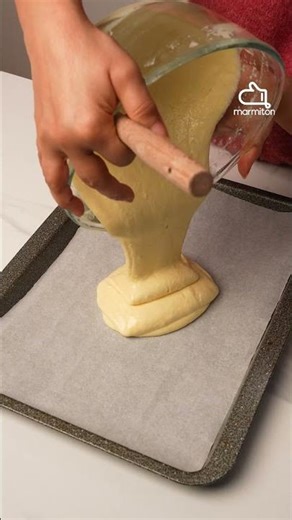 “Le biscuit roulé inratable”Faire une bûche maison, ça commence toujours par l’étape qui fait peur