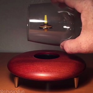 This Guy Does The Coolest Science Experiments On Instagram 😱 | Nifty Science