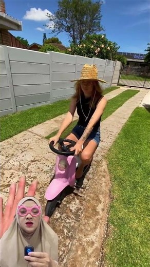 PLAYING GAMES USING A BICYCLE STEERING WHEEL‼️😁😅 #funny #shorts