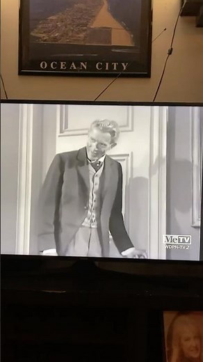 Alan Napier (the Butler in Batman 1966) in a 1955 Alfred Hitchcock presents episode Into Thin Air
