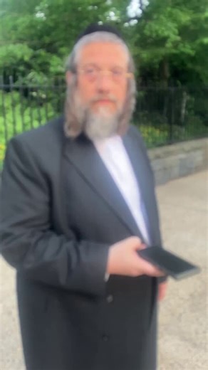 Rabbi Moishe Indig stands firm as a member of the Satmar community after attending the Mayor’s Jewish Heritage Reception, making clear: “We are anti-Zionist Jews.”A true community leader does what is right for the Jewish people in New York, even when it brings criticism.We are grateful for our mayor and elected officials who continue working to support and protect all communities in New York.@MoishIndig@NYCMayor @NYCMayorsOffice @ZohranKMamdaniSource @authenttorahjew @TorahJudaism