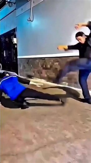 Sweep Kick into Round Kick Tutorial🦵💥 #fighter #martialarts #selfdefencetraining #kick #trending