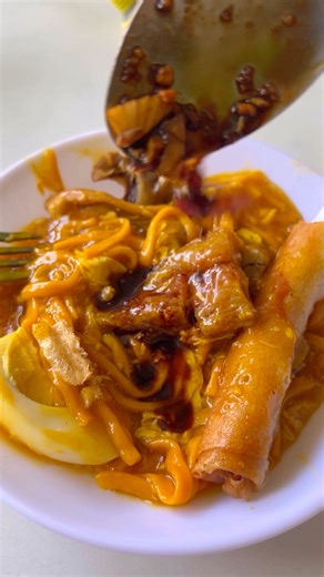 Batangas Lomi na pinipilahan sa Taguig, natikman na rin! | Eatsplorations