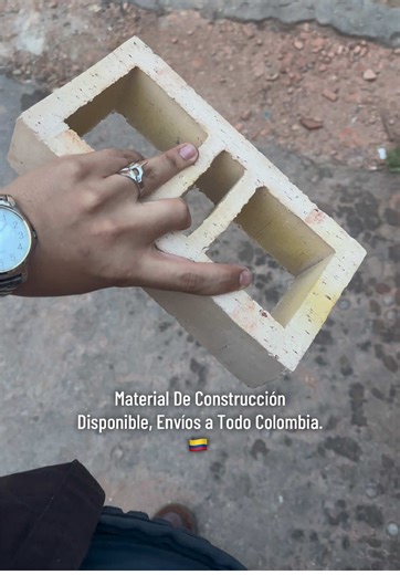 Contáctanos. ✅ 3133926813 ❗️ Estamos ubicados en la ciudad de Bogotá con más de 40 años de experiencia en bloque y ladrillo somos tu mejor opción a la hora de construir. 🤝 Llevamos viajes a todas las ciudades aledañas y a toda Bogotá 🚚 .#bloque #ladrillo #colombia #construccion #obra