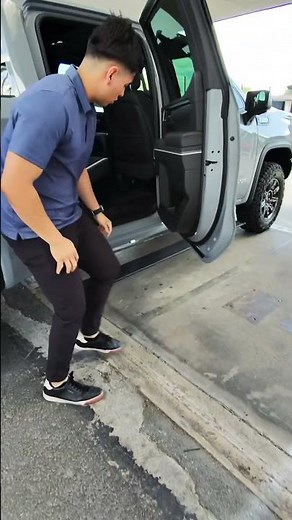 Electric Running Boards: Enhance Your GMC Sierra 1500 AT4X Experience