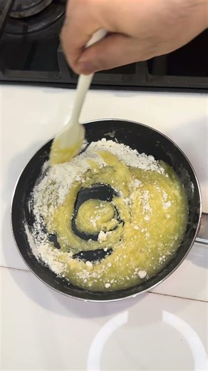 Perfect Brandy Snap Recipe | Crisp, Golden & Easy Pastry Garnish