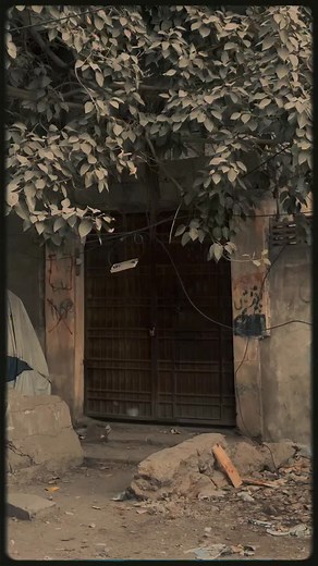 3.2K views · 44 reactions | Karachi Sunday Saddar Book Bazaar  #karachi #aesthetic #karachi #oldvibes #old karachi | Life of a Desi FTM | Facebook