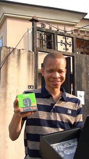 Santa's got nothing on us!🎅🏿😁 Granting O-Fans' Christmas wishes one surprise at a time.🎁 Full video on YouTube📽️ Link in bio 🔗 #oraimoGreenXmas #oraimo | oraimo store