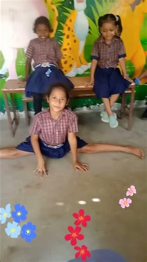 girl splits stretch 🙏👌#split stretch #schoolgirl#cute#shortvideo