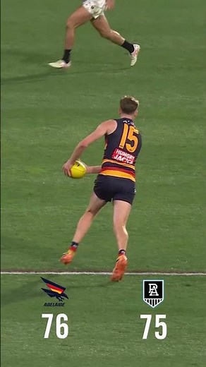 Let. Brayden. Cook. 👨‍🍳 🔥 Is this the greatest Showdown moment... ever?! #afl