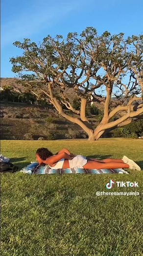 handcuff challenge!! saw @tlynncarpenter and had to give it a try 😂👏🏾 #micdup #challenge #athlete #coach #explore #fyp