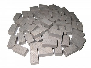 [Hot Item] Bluestone Cutting Diamond Segment with V Notch