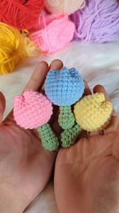 How to make tulip keychain #crochet #tulip #keychain #tutorial #CrochetTutorial #flower #crochetflower #crochetkeychain | Crochet Nature