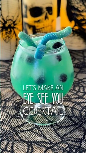 Eye See You! 👁️ The Spooky Halloween Cocktail That Stares Back! Easy Vodka Cocktail Recipe 🎃