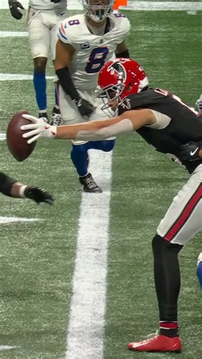 full extension needed for this one 😮‍💨 BUFvsATL on ESPN Stream on #NFLPlus and ESPN App | NFL