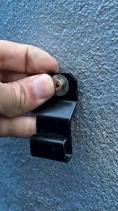 424K views · 2.2K reactions | No anchor? Use hot glue to secure your screw #CaliGarage #HotGlueFix #WallHack #DIYMount | Do It YourSelf | Facebook