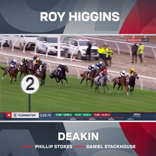 Deakin refuses to give in to Berkshire Breeze, who made a race of the Roy Higgins, but wasn't able to go past the gallant @pstokesracing stayer 💪 We'll see you on the first Tuesday in November, Deakin 😉 @DanielStack33 | Racing.com