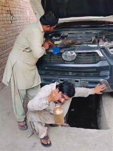 Gari K Engine Pe Ghanti Lga Di😂 (Part 3)