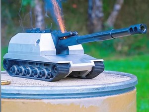 强大的迷你自行榴弹炮