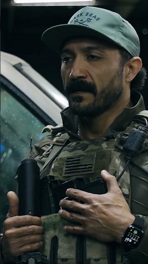 Achieving depth into a center-fed open-door room in team CQB