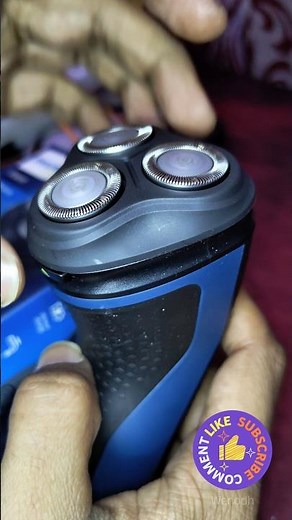 Philips Electric Shaver for Men, Wet and Dry Shave, 3D Floating Heads