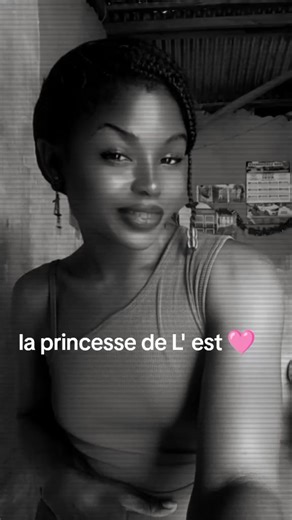 la Diva Bio 💕 (@vaninayanga)’s videos with MA DING WA - LAB'L