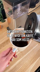 Gør som julemanden og sæt Melitta kaffemaskine på din ønskeliste☕️🎁 Det er gaven, der bliver ved med at give i mange år fremover🥰💚 | Elgiganten DK