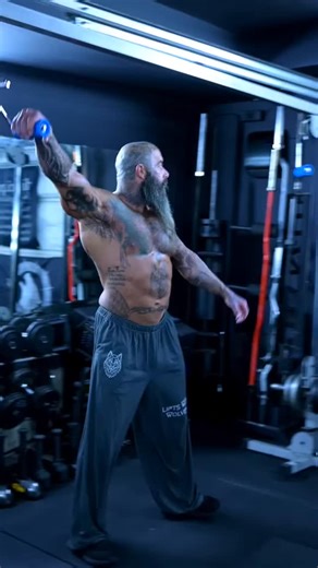 Ben Corliss on Instagram: "Download my app 📲 to train with me! Click the link in my bio! ↙️ Available in the App Store and Google Play Store! ✅ 18 different programs, for different goals, different fitness levels, and different schedules. ✅ Over 400 different exercises! Programs include: - Bodybuilding - Pure Strength - Power Building - Full Body Physique - Free Weights Only - Body Part Split - Upper Body - Lower Body Split - Big Booty Program - New to the Gym - Body Weight Only ♦️Every program