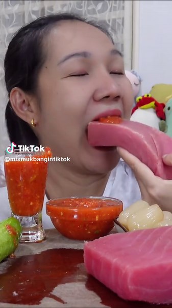 Spicy Raw Fish Mukbang Eating Video