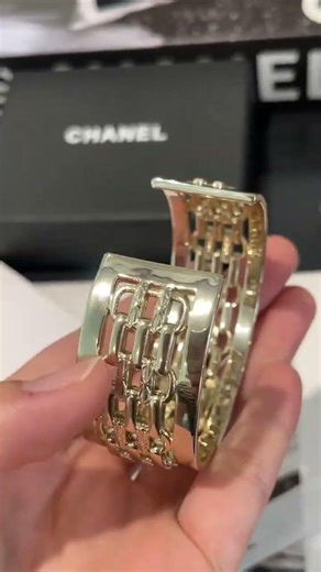 Polished, full-diamond clasp, wide open bangle