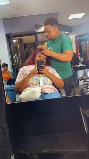 The master behind all Mammi’s Installions 👌🏽🔥#mammi_pappi26 #levelupafrica #hairstyle #installation @franckthemasterstylist1