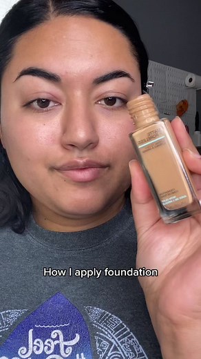 Maybelline Fit Me Foundation in Shade 322 Application Tutorial