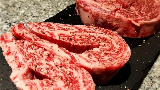 10 steak cuts butchers and chefs order but rarely put on the menu