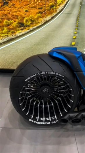 Harley-Davidson v-rod #automotivedriveavenue #automobile #chopperstyle #chopperstyle #custombikes