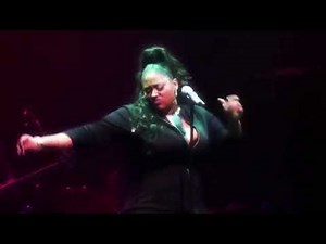 Jazmine Sullivan -- "Masterpiece (Mona Lisa)" (live)