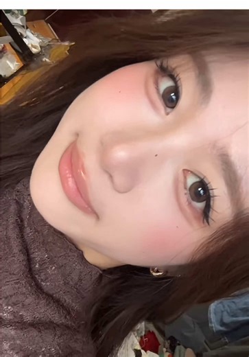 Stunning Asian Makeup Look Tutorial