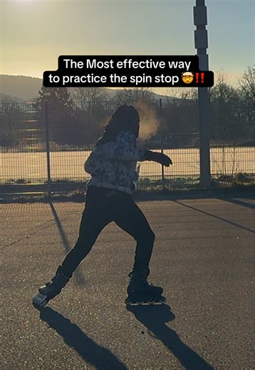 How to stop on rollerblades! #rollerblading #rollerskating #inlineskating #rollerskates #fyp