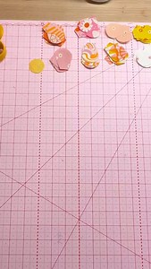 Got a pile of fabric scraps just waiting to be used? This is your sign to turn them into something beautiful! Stop overthinking it & just start stitching and see where it takes you. What’s your favorite way to use up scraps? Let me know in the comments! PS- I’m newly addicted to @rubystarsociety fabric, I’m saving all my $$$ for their booth at Quilt con!!!!! 🤣 #quilting #sewingproject #sew #sewing #quiltersgonnaquilt #flowerpower #rubystarsociety #rubystarsocietyfabric #juicy #rawedgeapplique #