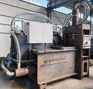 [Hot Item] Vertical Grass Baler Hydraulic Hay Press Machine