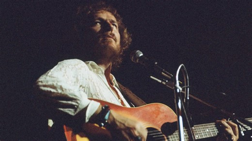 Gordon Lightfoot’s Haunting Tribute: How ‘The Wreck of the Edmund Fitzgerald’ Became His Finest Work
